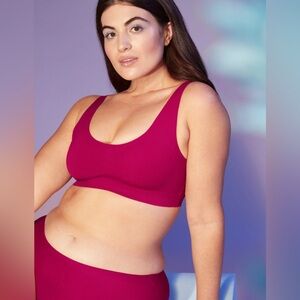 NWT Knix Pullover Bra size XXS+ Dark Cherry
